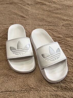 adidas White Slide Sandals with Silver Trefoil Logo
